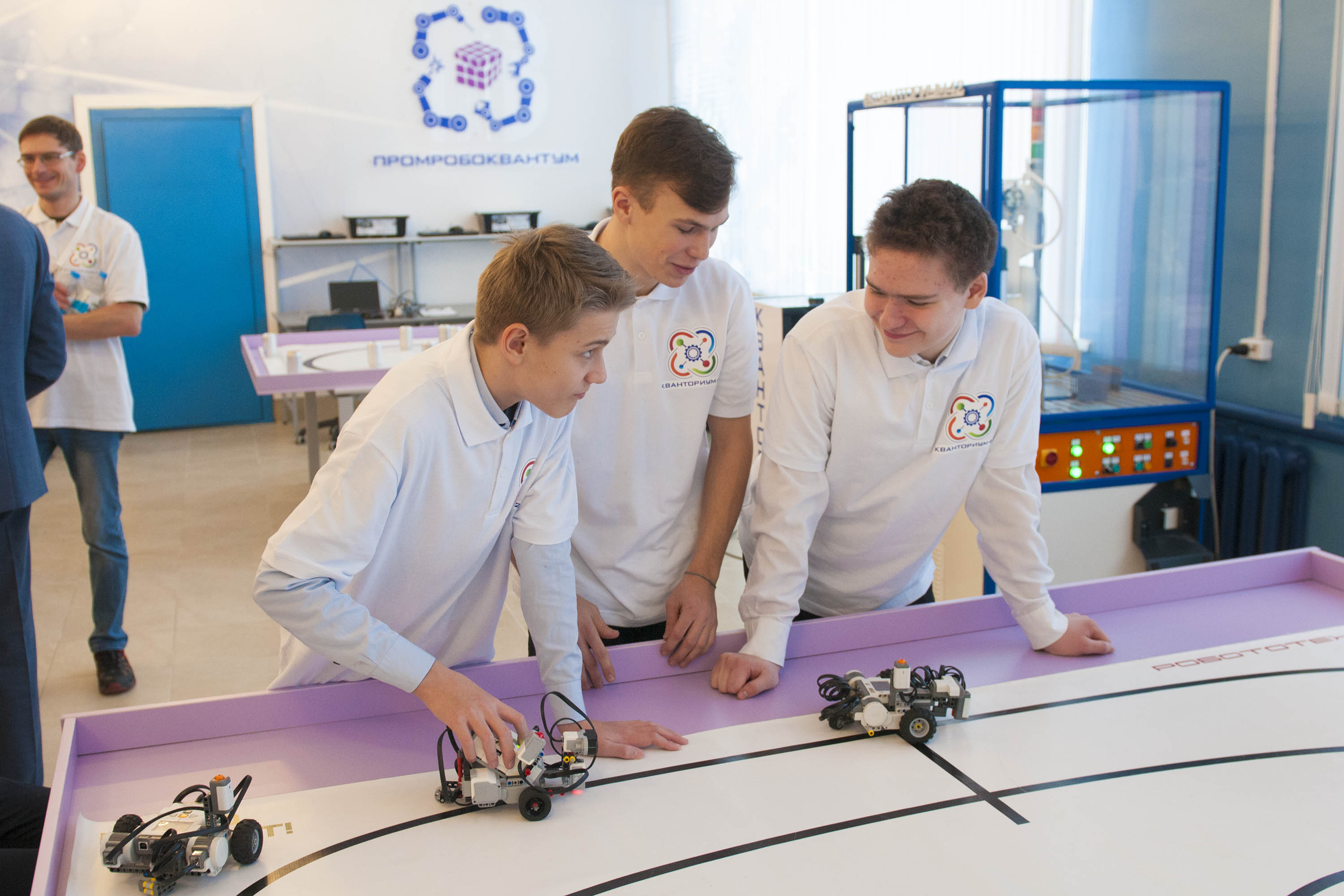 Школьники приглашаются к участию в Открытых региональных соревнованиях мобильных роботов на Кубок Губернатора Кузбасса